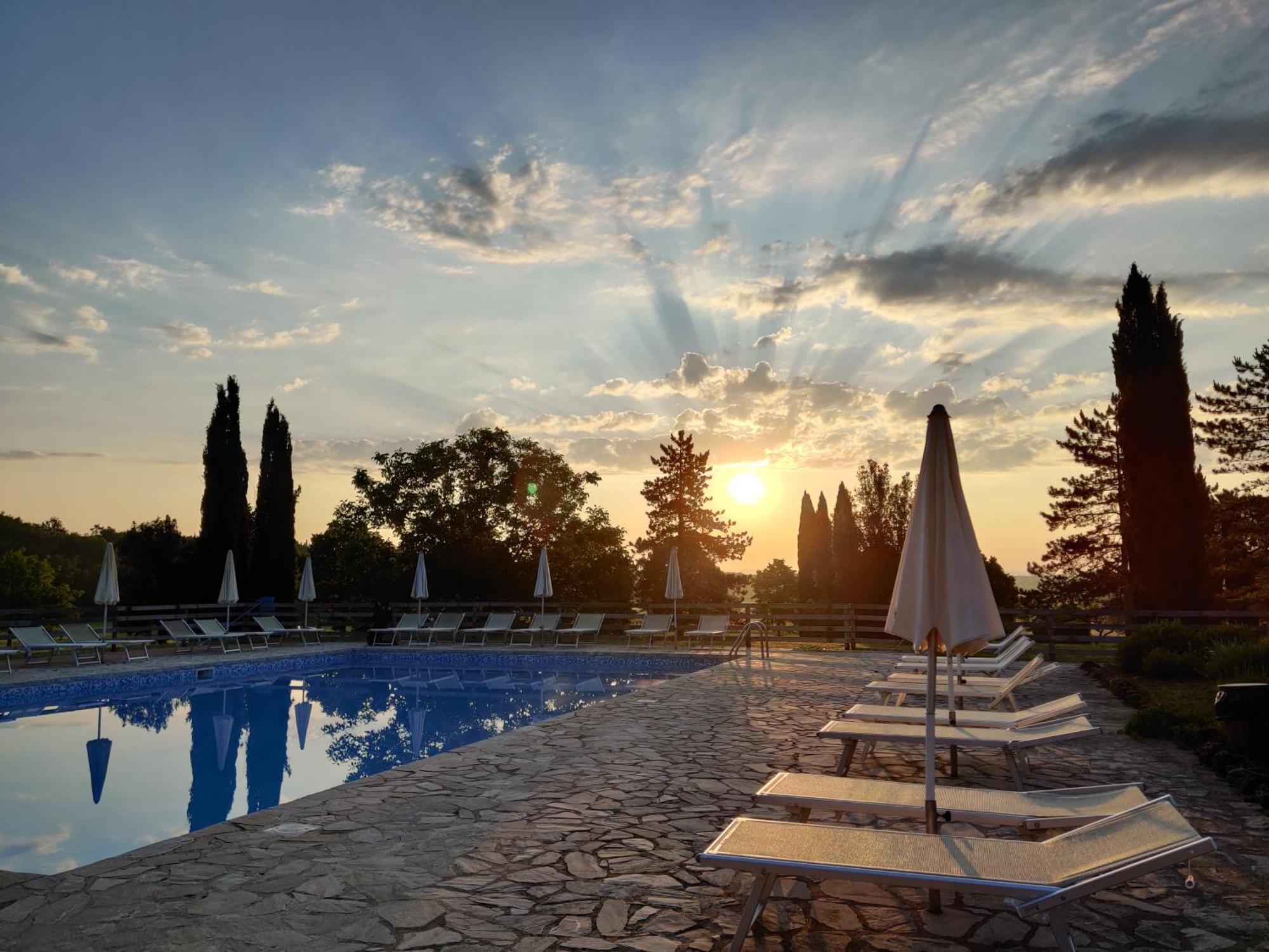 Fattoria Agriturismo Nerbona Villa Casole d'Elsa Bagian luar foto